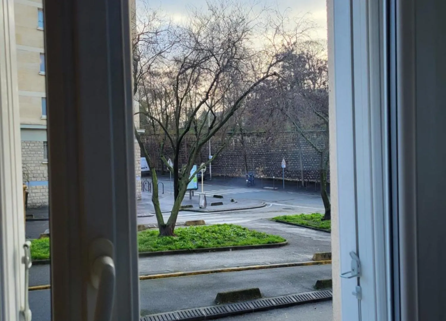 Charmful Modern Studio, Renovated, 30 Square Meters, Close To The Kremlin-Bicetre Metro Station Le Kremlin-Bicetre Apartment